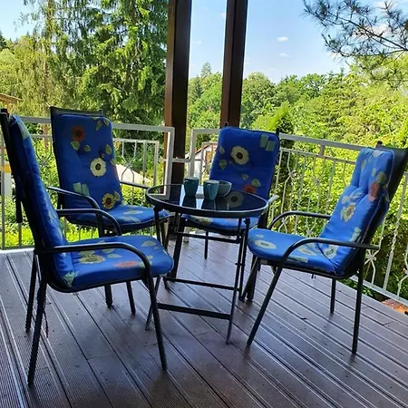 アパート P7-nyaralo